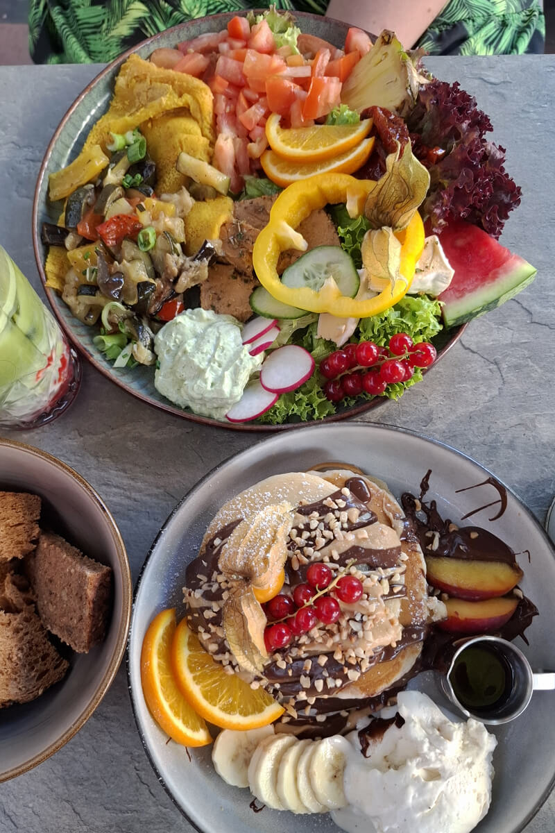 Vegane Nusspancakes und Mediterranes Frühstück in der Esskalation