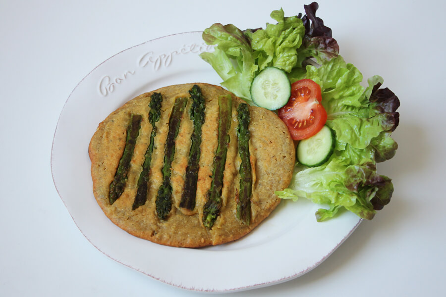vegane Frittata mit grünem Spargel