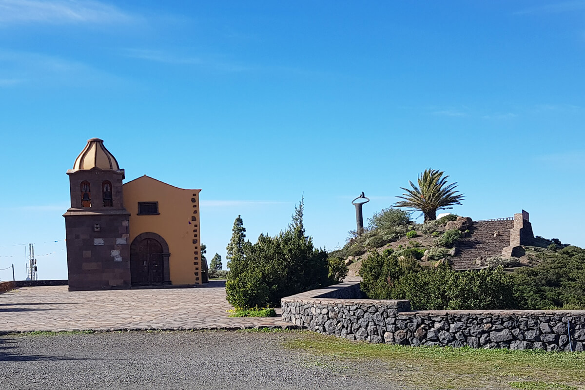 Kleine Kapelle neben dem El Silbo Denkmal.