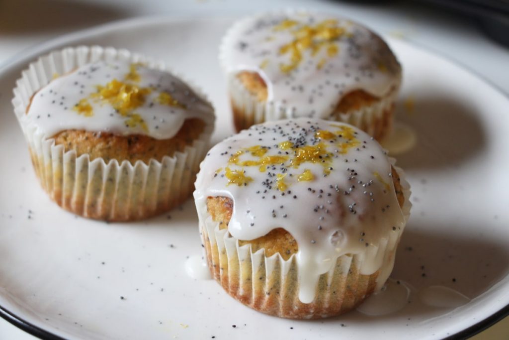 Rezept: vegane Zitrone-Mohn Muffins Rezept: vegane Zitrone-Mohn Muffins