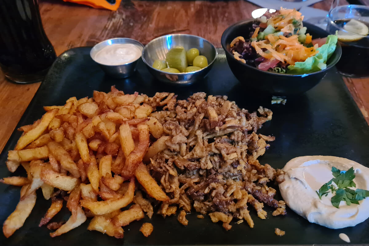 veganes Shawarma bei Nish Nush