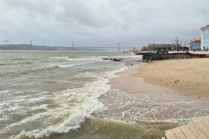Ausblick auf den Rio Tejo in Lissabon