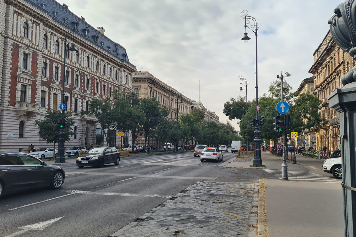 Prachtvolle Häuser an der Adrassy ut