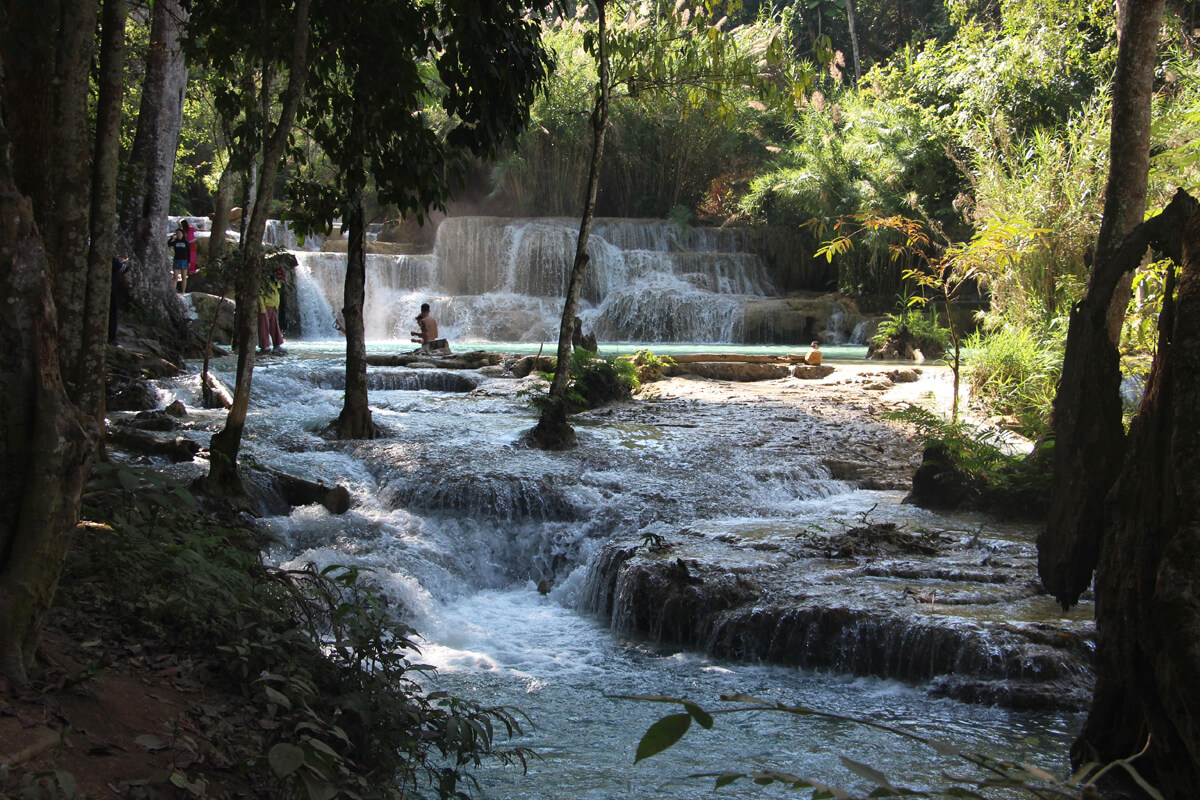 In einigen Becken der Wasserfälle kannst du baden.