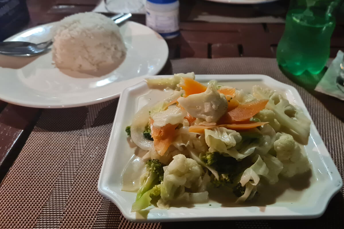 Gemüse in Kokosmilch mit Reis