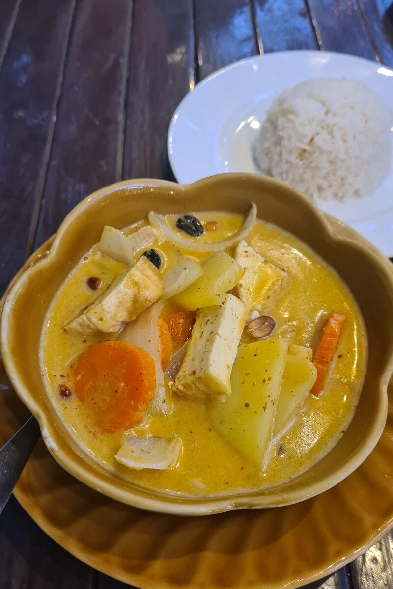 Massaman Curry mit Tofu