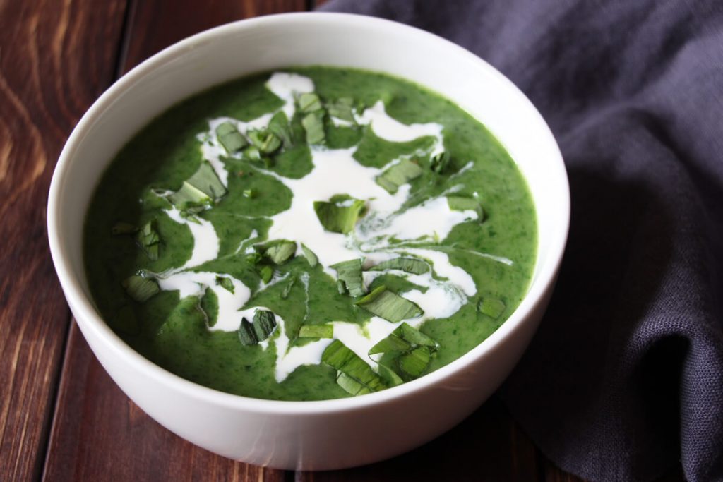 vegane Bärlauch-Spinat-Suppe