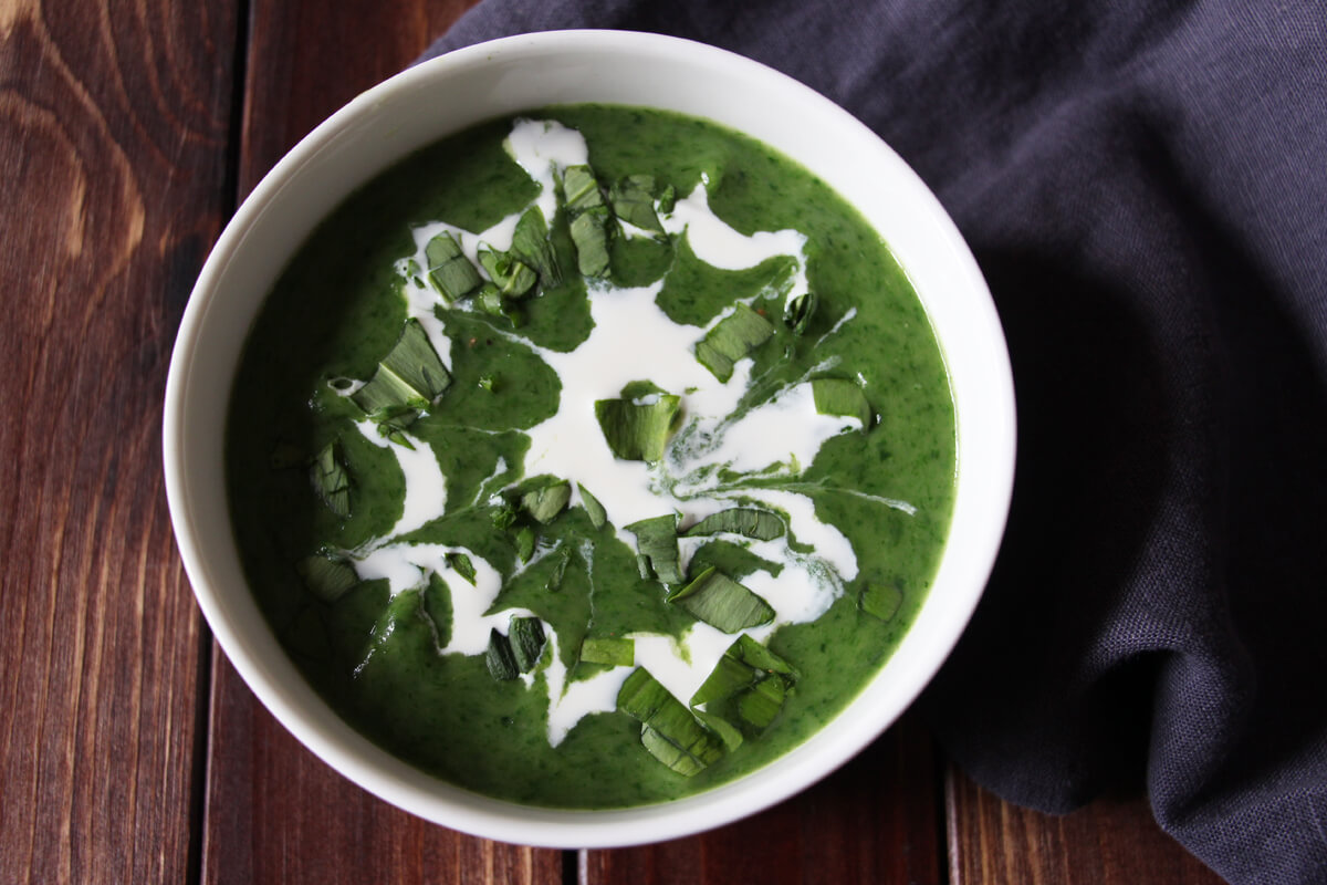 vegane Bärlauch-Spinat-Suppe
