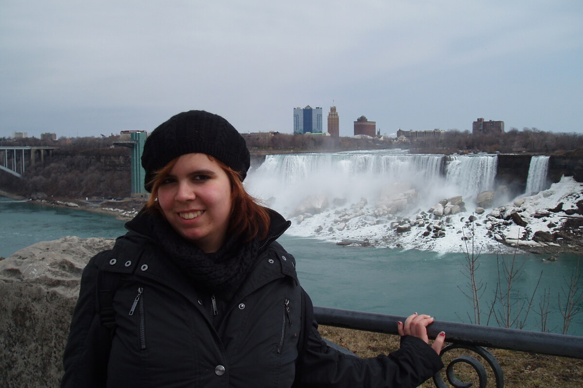 Melanie bei den Niagara Fällen in Kanada