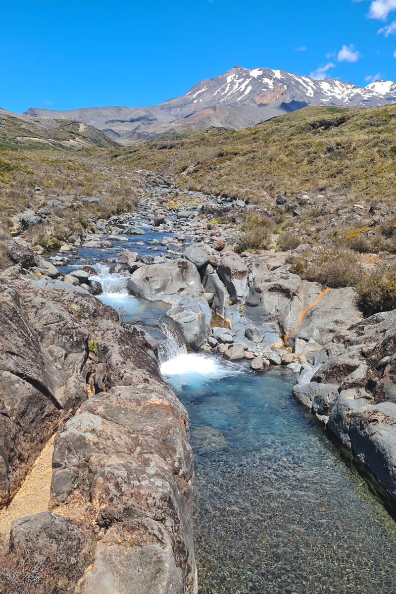 Der schneebedeckte Gipfel des Mount Ruapehu.