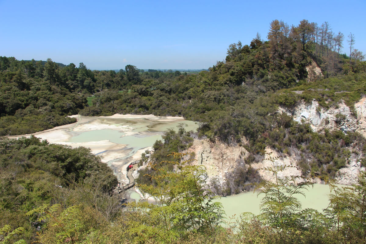Landschaft im Wai-O-Tapu Thermal Wonderland
