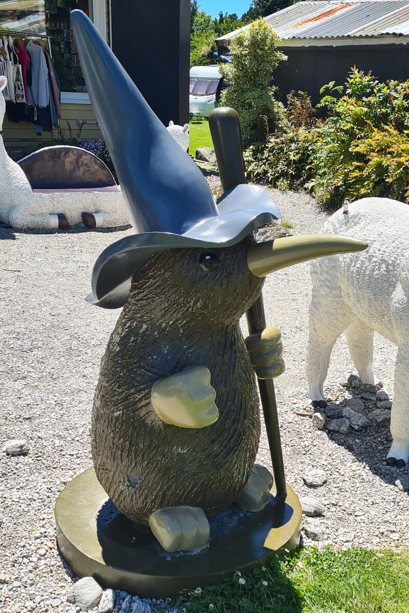 Als Gandalf verkleidete Kiwi Figur