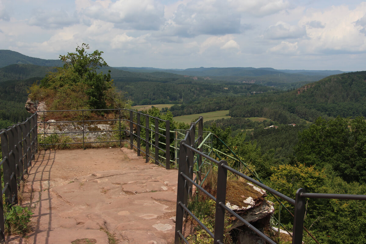 Ausblick aufs Dahner Felsenland