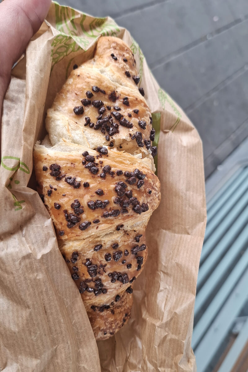 Veganes Schokocroissant aus dem Café Montmartre