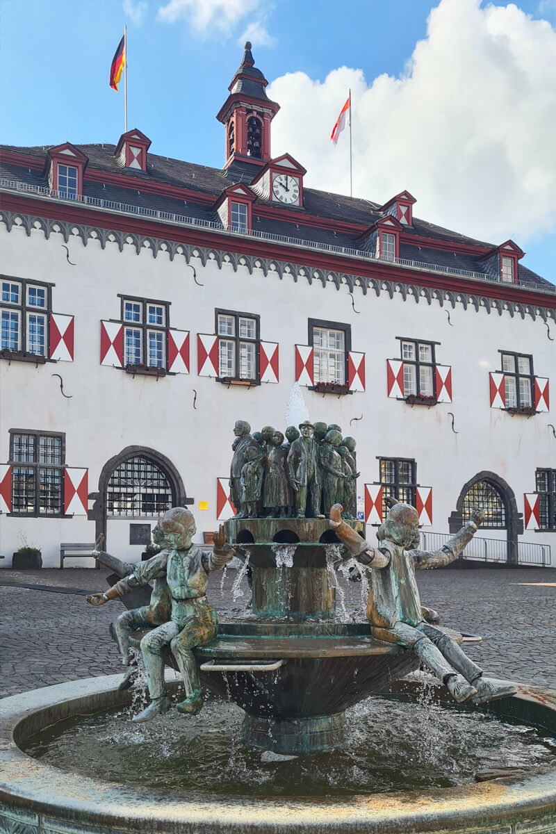 Der Ratsbrunnen vor dem Linzer Rathaus